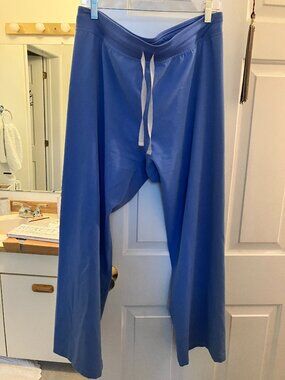 Figs Livingston basic scrubs, ceil blue, LP